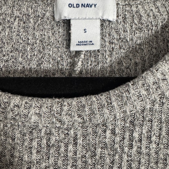 Old Navy Heather Gray Long Sleeve Top - Picture 2 of 3